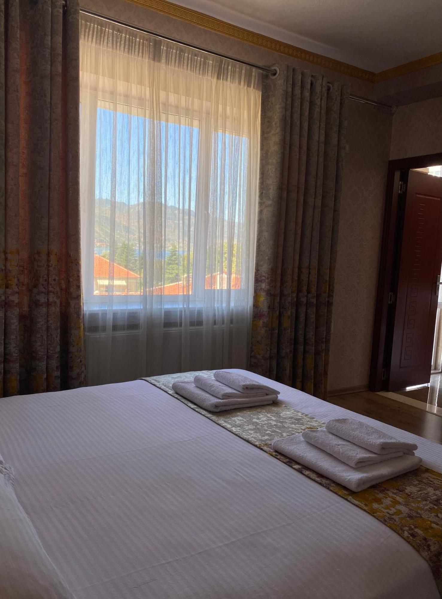 British Hotel Pogradec Eksteriør billede